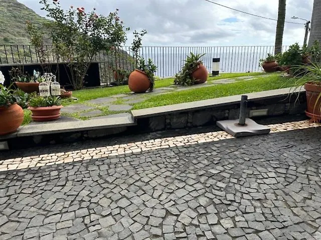 Ferienhaus Villa Zeza´s Garden Calheta  Portugal