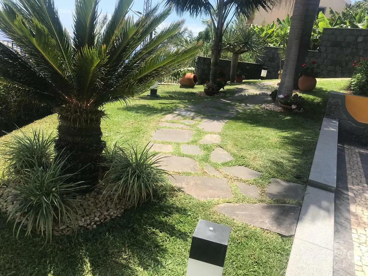 Ferienhaus Villa Zeza´s Garden Calheta