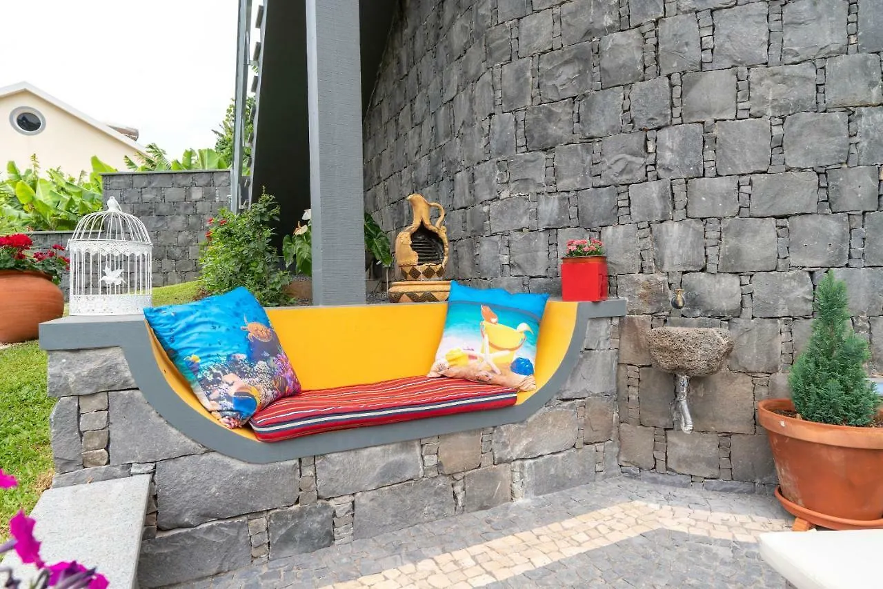 Villa Zeza´s Garden Calheta
